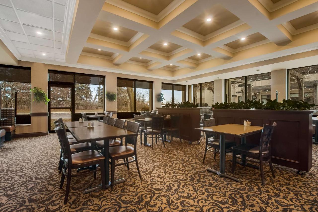 Best Western Brantford Hotel And Conference Centre Extérieur photo