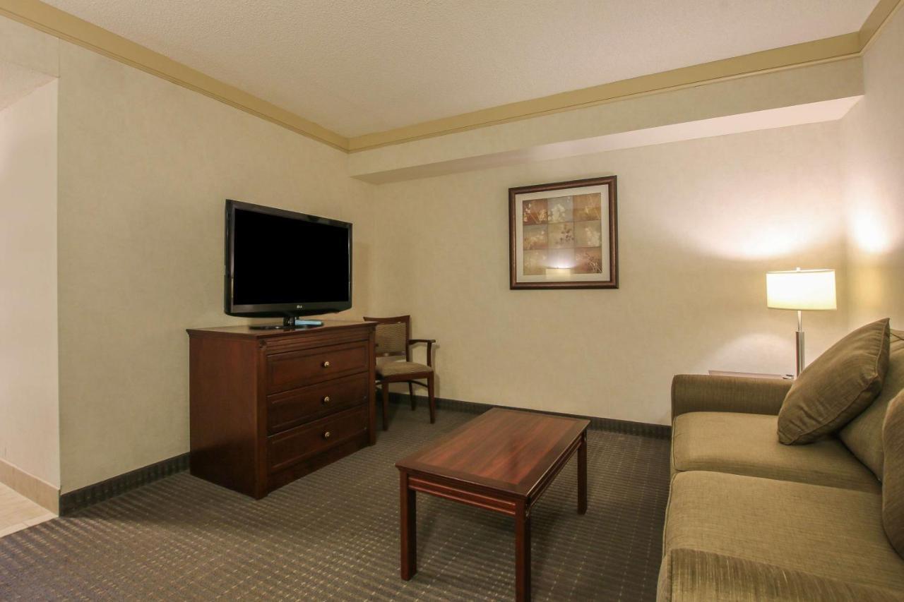 Best Western Brantford Hotel And Conference Centre Extérieur photo
