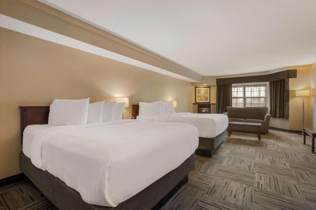 Best Western Brantford Hotel And Conference Centre Extérieur photo