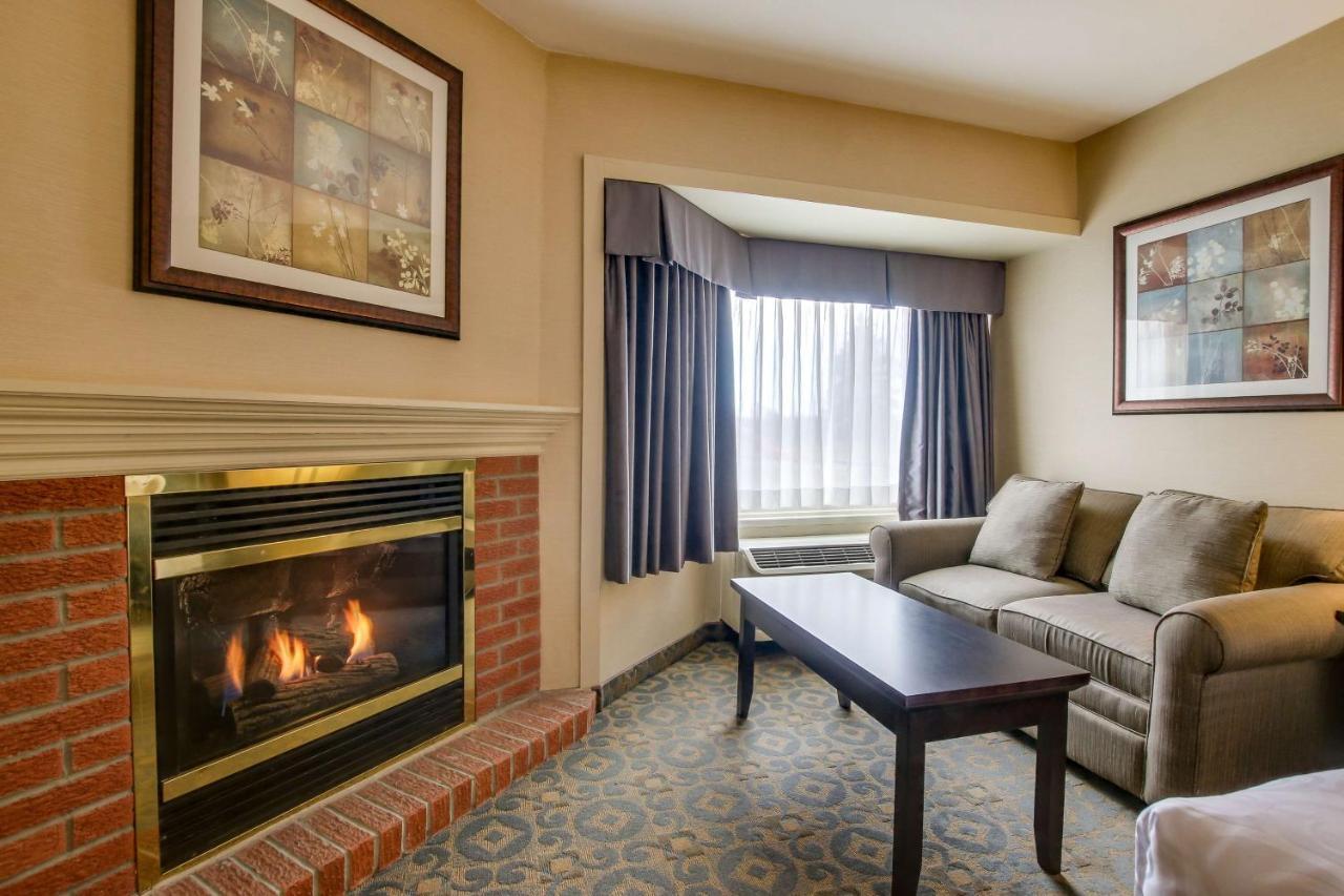 Best Western Brantford Hotel And Conference Centre Extérieur photo