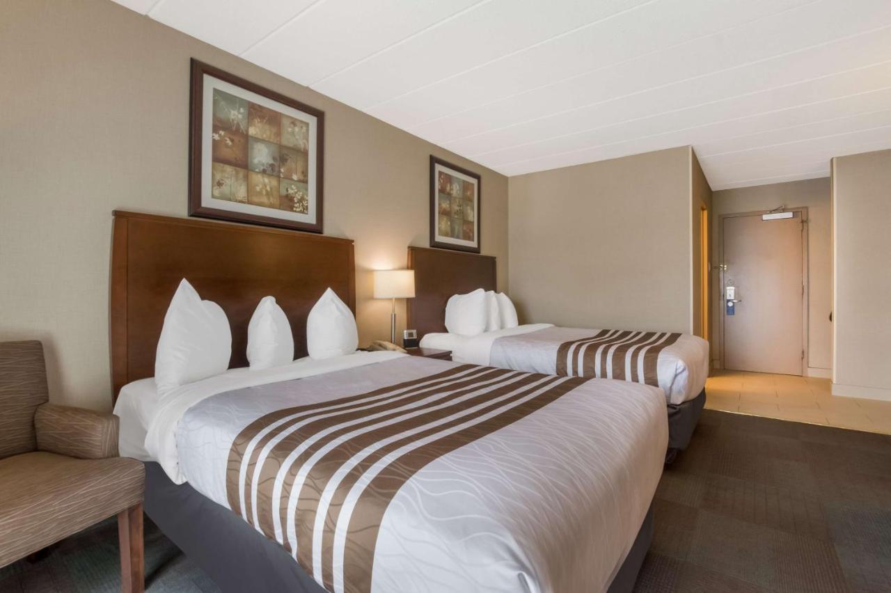 Best Western Brantford Hotel And Conference Centre Extérieur photo