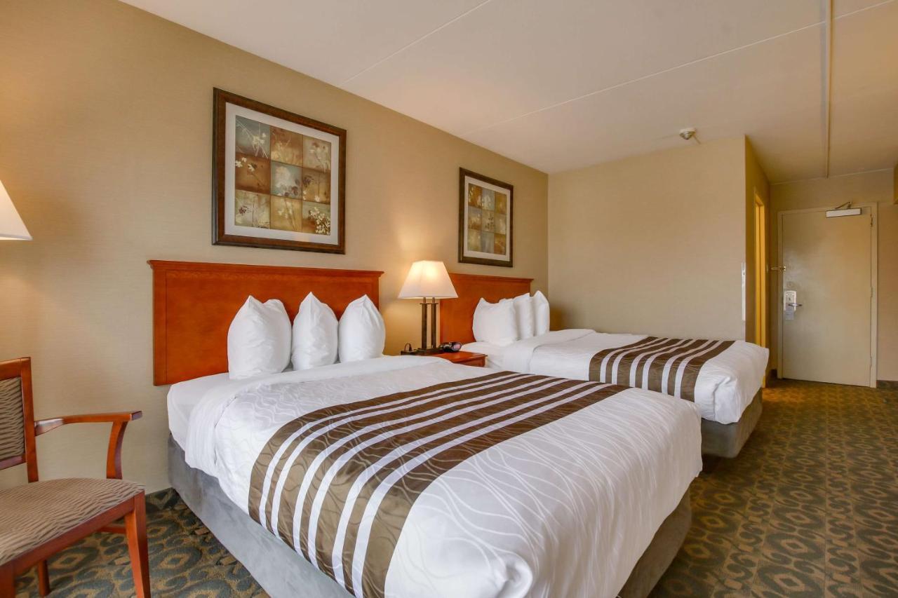 Best Western Brantford Hotel And Conference Centre Extérieur photo