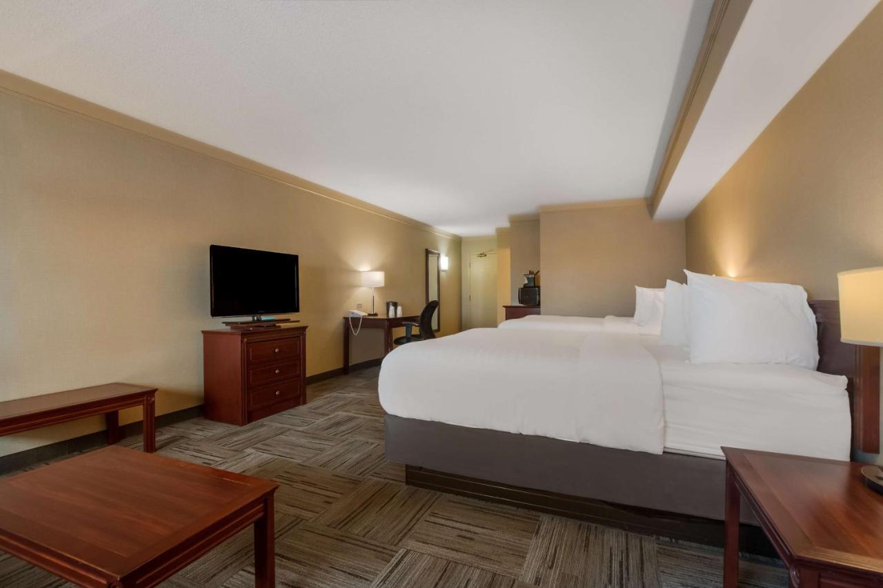 Best Western Brantford Hotel And Conference Centre Extérieur photo