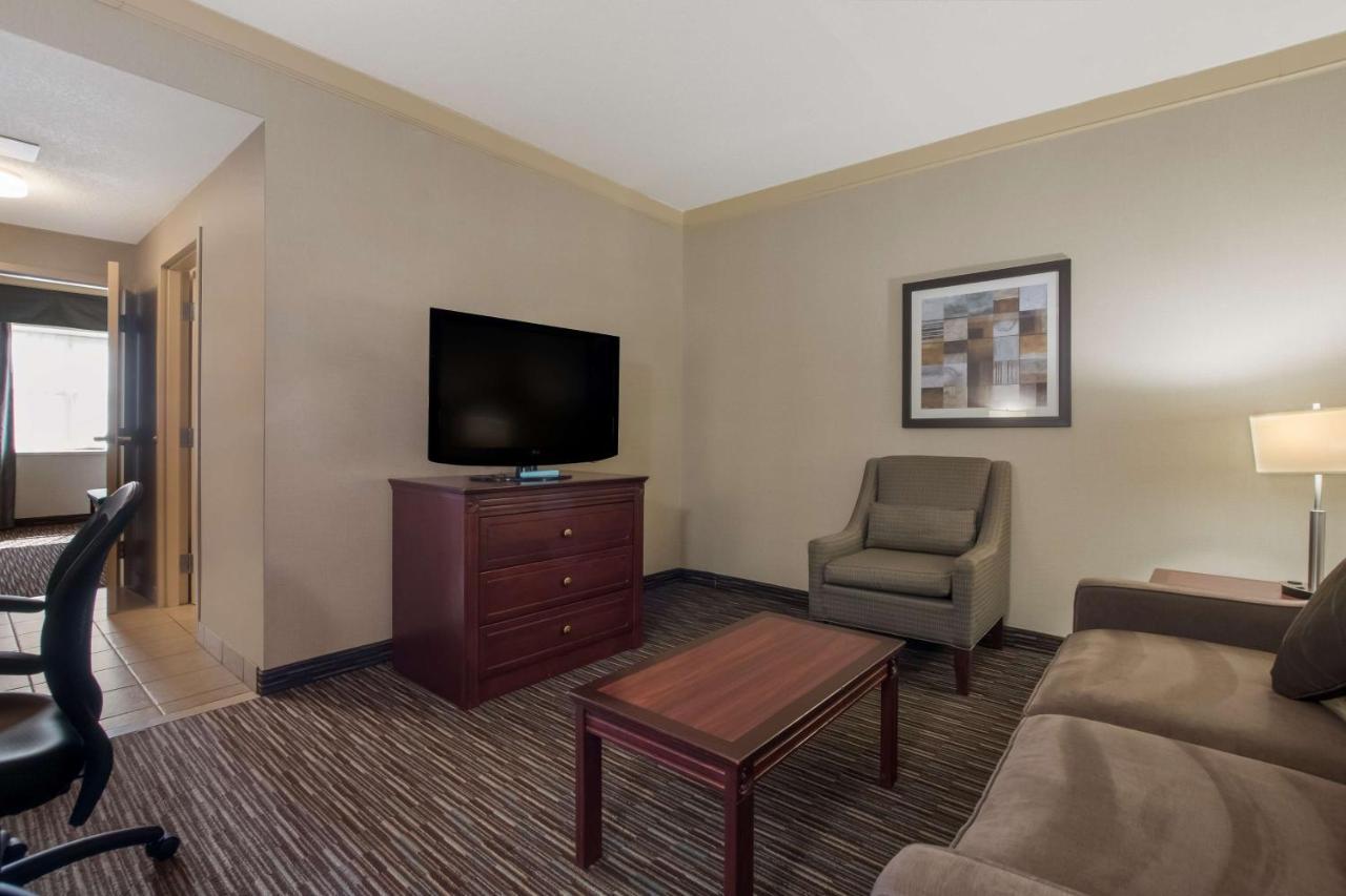 Best Western Brantford Hotel And Conference Centre Extérieur photo