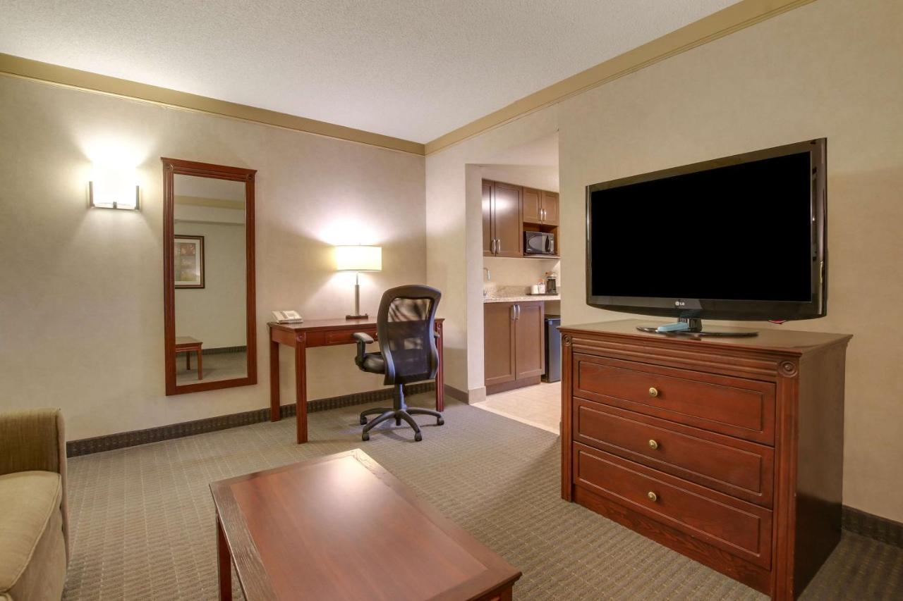 Best Western Brantford Hotel And Conference Centre Extérieur photo