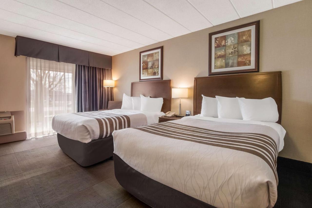 Best Western Brantford Hotel And Conference Centre Extérieur photo