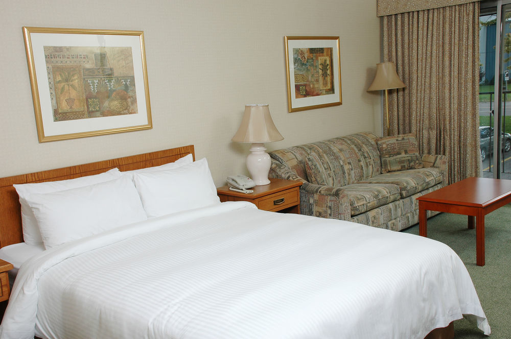 Best Western Brantford Hotel And Conference Centre Extérieur photo