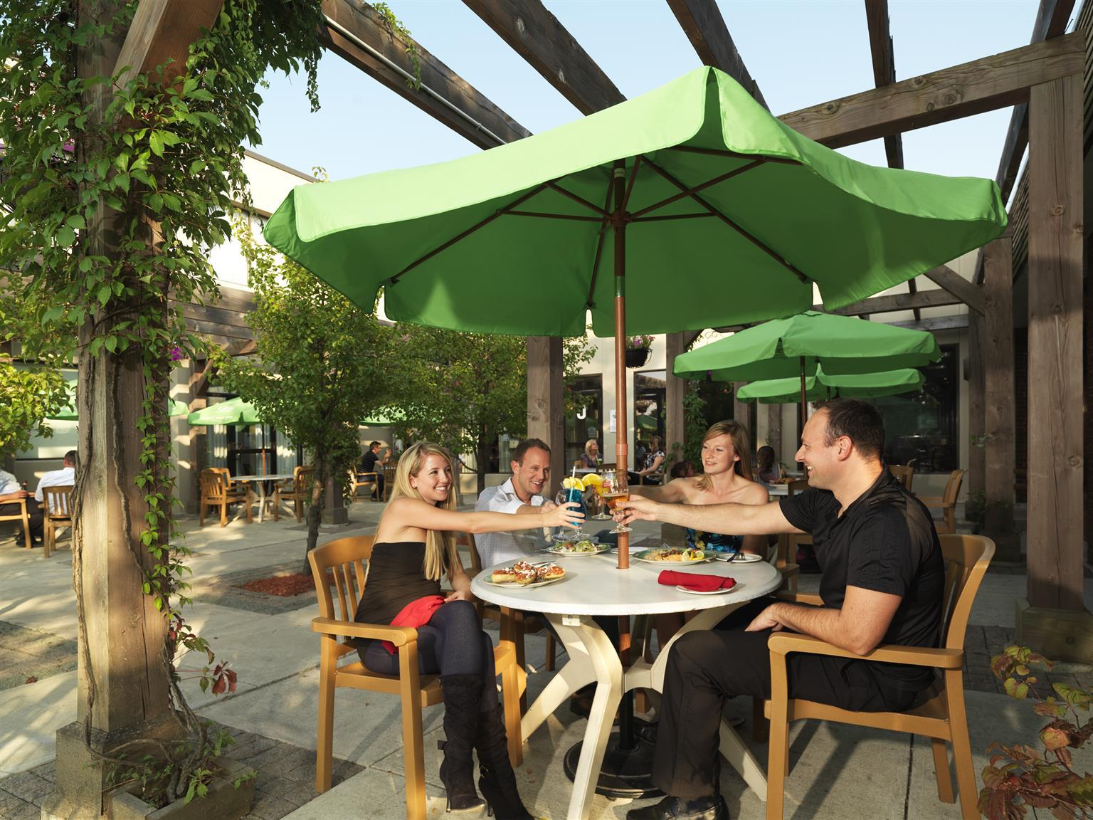 Best Western Brantford Hotel And Conference Centre Restaurant photo