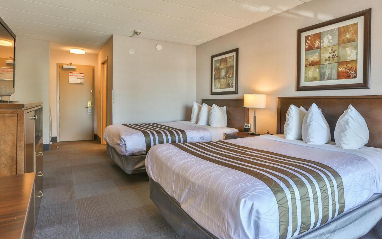 Best Western Brantford Hotel And Conference Centre Extérieur photo